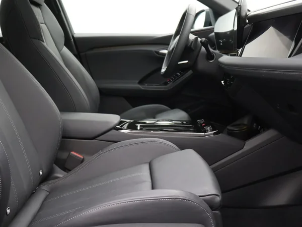 Audi Q6 e-tron (2025) — foto 7 van 29