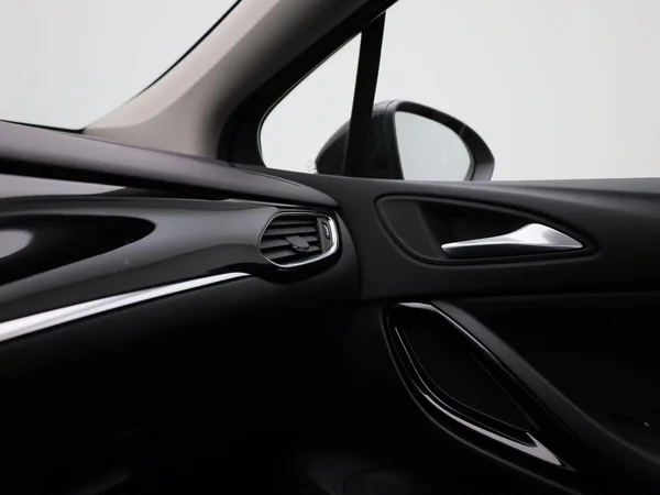 Opel Astra (2021) — foto 17 van 38