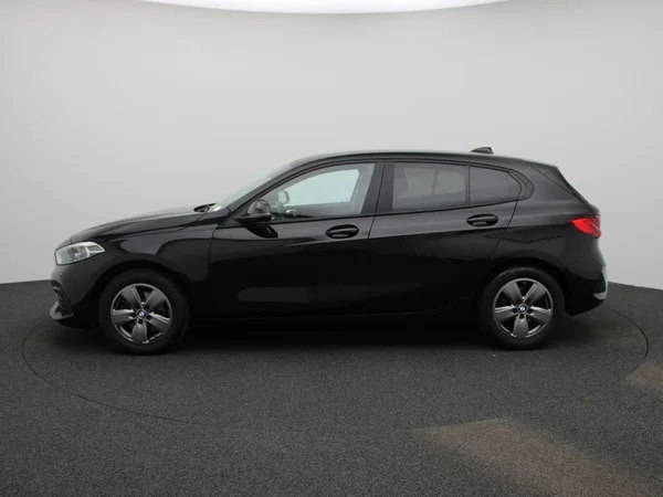 BMW 1 Reeks (2023) — foto 34 van 41