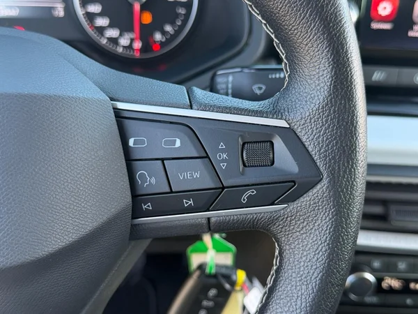 SEAT Arona (2023) — foto 4 van 18