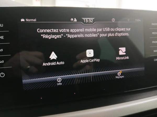 SKODA Kamiq (2022) — foto 4 van 19
