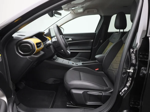 Jeep Avenger (2023) — foto 3 van 39