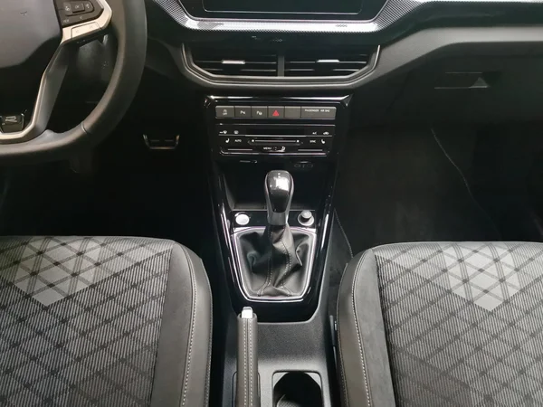 VOLKSWAGEN T-Cross (2025) — foto 6 van 15