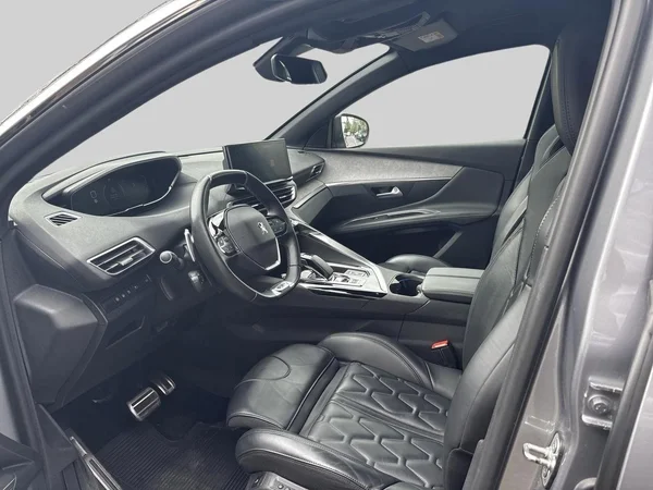 Peugeot 3008 (2021) — foto 16 van 17