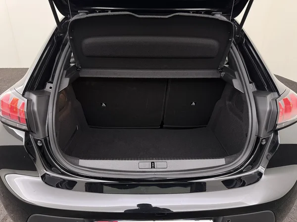 PEUGEOT 208 (2023) — foto 8 van 26