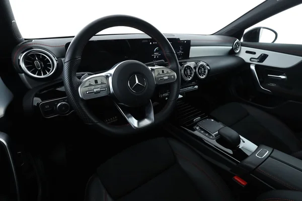 Mercedes-Benz CLA-Klasse (2023) — foto 2 van 16