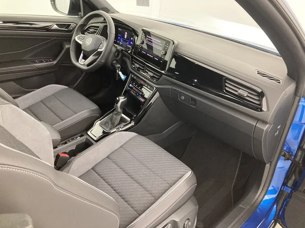 VOLKSWAGEN T-Roc Cabriolet (2025) — foto 8 van 36