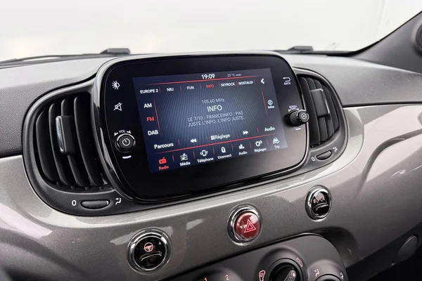 Fiat 500 (2023) — foto 2 van 29