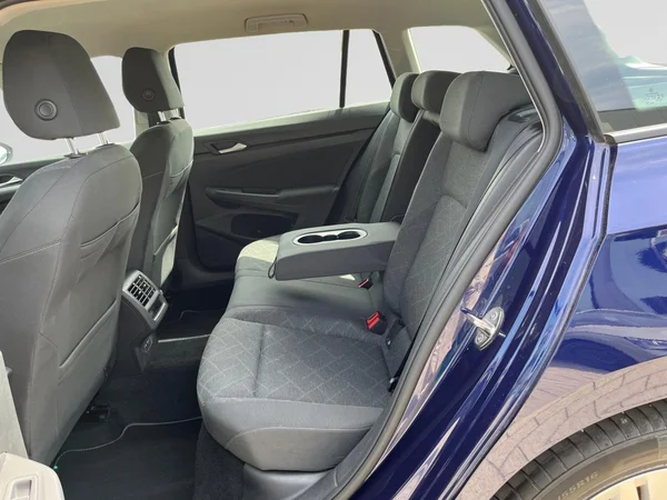 VOLKSWAGEN Golf VIII SW (2021) — foto 19 van 22