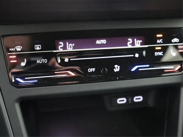 VOLKSWAGEN Taigo (2023) — foto 15 van 16