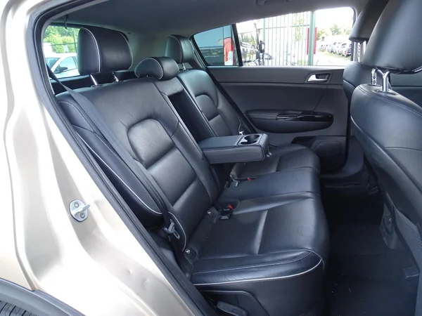 Kia Sportage (2016) — foto 7 van 26