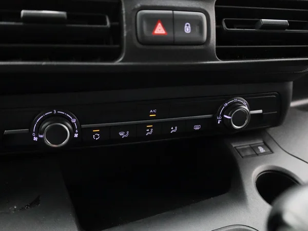 Opel Combo Life (2022) — foto 19 van 33