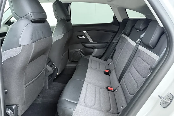 Citroen C4 (2024) — foto 17 van 18