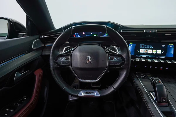 Peugeot 508 PHEV (2022) — foto 11 van 64