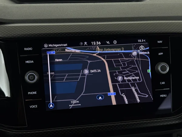 VOLKSWAGEN T-Cross (2023) — foto 10 van 26