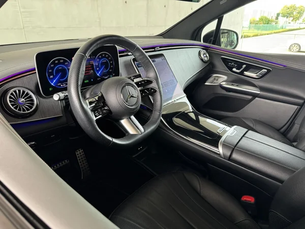 Mercedes-Benz EQE (2025) — foto 23 van 24
