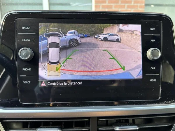 VOLKSWAGEN T-Roc (2022) — foto 11 van 33
