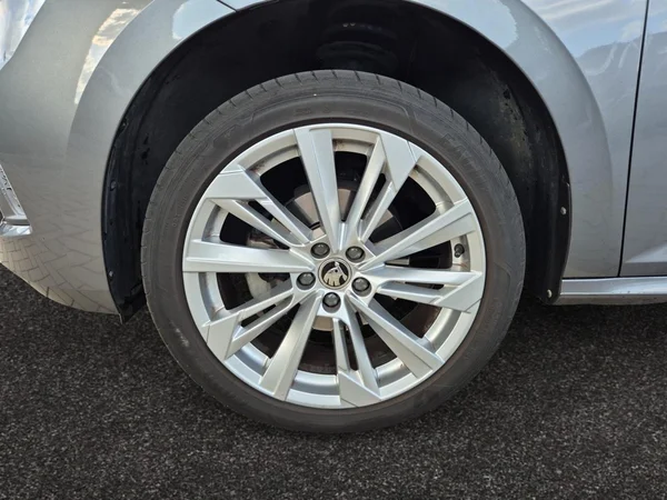 SKODA Kamiq (2024) — foto 16 van 23