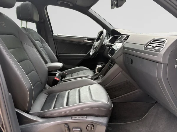 VOLKSWAGEN Tiguan (2023) — foto 8 van 24