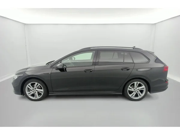 VOLKSWAGEN Golf VIII SW (2024) — foto 31 van 36