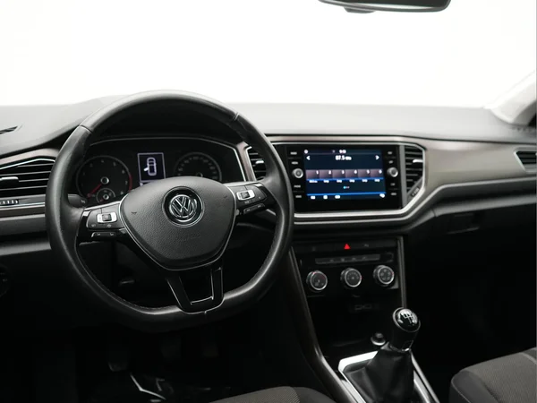 VOLKSWAGEN T-Roc (2019) — foto 3 van 25