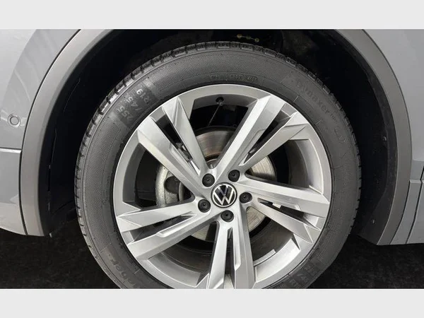 Volkswagen Tiguan (2024) — foto 3 van 28
