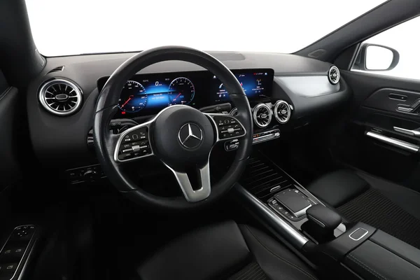 Mercedes-Benz GLA-Klasse (2021) — foto 2 van 16