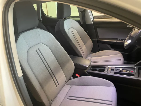SEAT Leon (2022) — foto 5 van 19