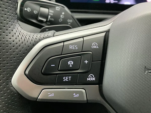 VOLKSWAGEN T-Roc (2026) — foto 32 van 34