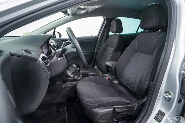 Opel Astra (2019) — foto 4 van 53