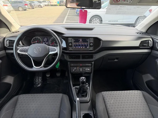 VOLKSWAGEN T-Cross (2021) — foto 6 van 24