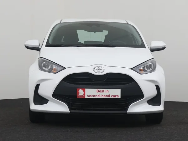 TOYOTA Yaris (2023) — foto 23 van 25
