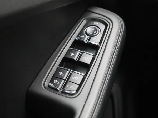 Porsche Macan (2022) — foto 29 van 60