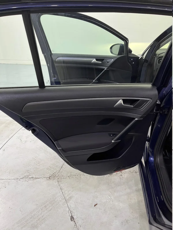 Volkswagen E-Golf (2019) — foto 61 van 75