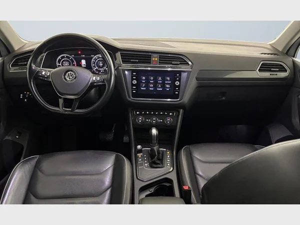 Volkswagen Tiguan (2019) — foto 2 van 24