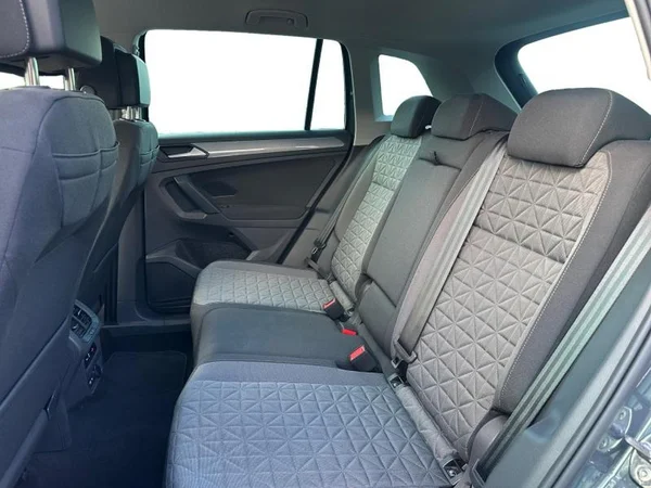 VOLKSWAGEN Tiguan Dsl (2023) — foto 28 van 35