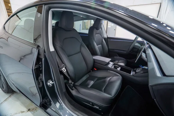 Tesla Model 3 (2024) — foto 5 van 40