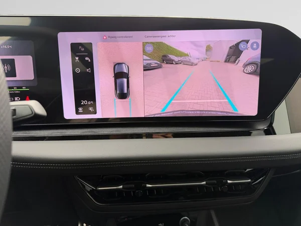 AUDI Q6 Sportback e-tron (2026) — foto 14 van 16