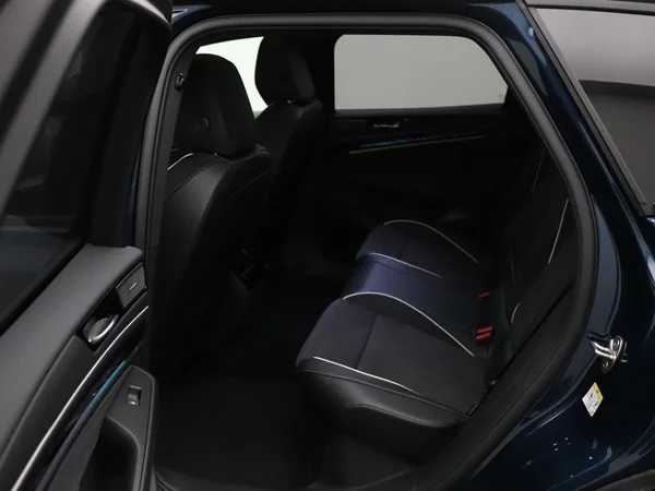 VOLKSWAGEN ID.7 Tourer (2025) — foto 15 van 17