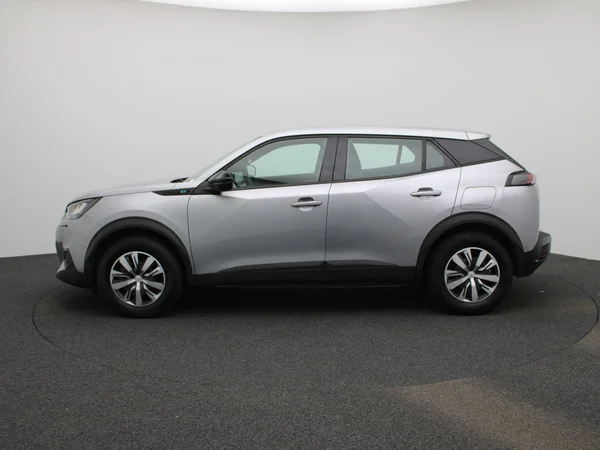 Peugeot e-2008 (2023) — foto 34 van 43
