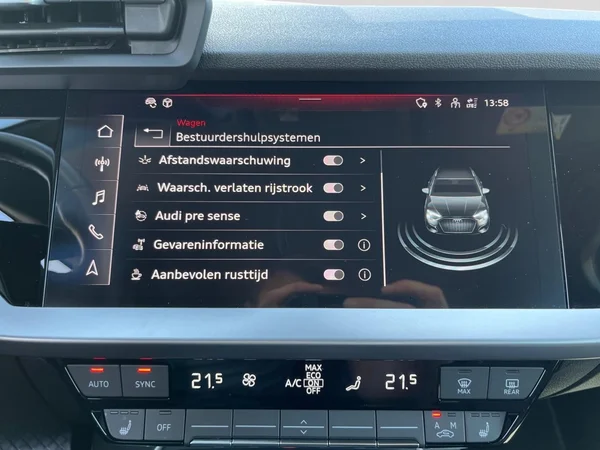 AUDI A3 Sportback (2025) — foto 6 van 21