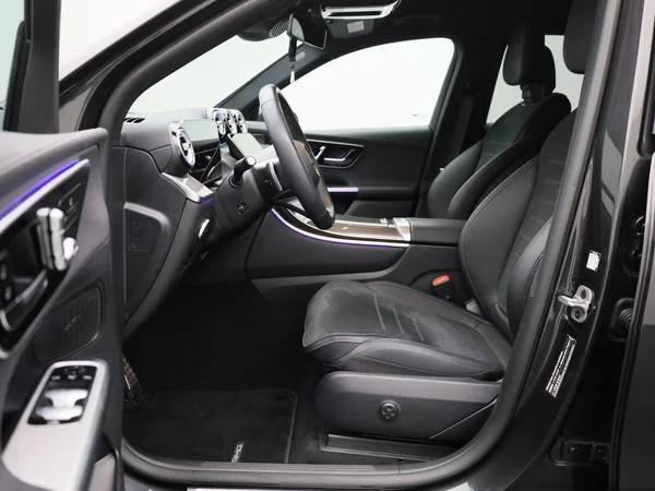 Mercedes-Benz GLC (2025) — foto 4 van 48