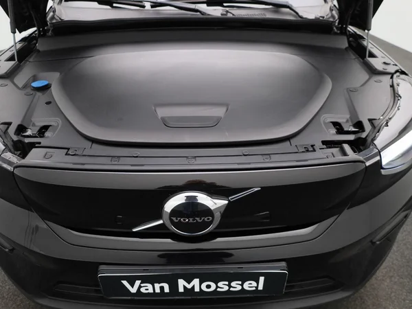 Volvo XC40 (2023) — foto 24 van 40