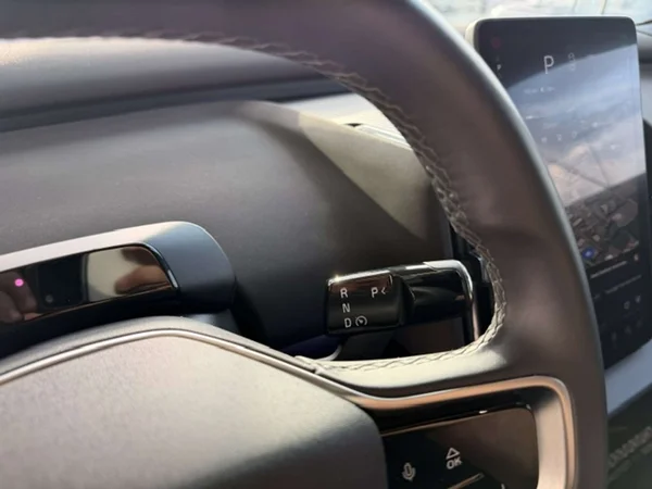 Volvo EX30 (2024) — foto 11 van 20