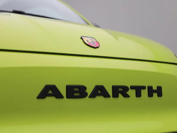 Fiat 500C (2023) — foto 40 van 48