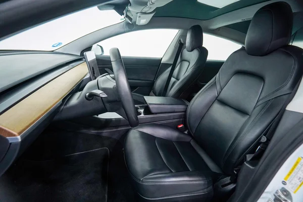 Tesla Model 3 (2020) — foto 5 van 45