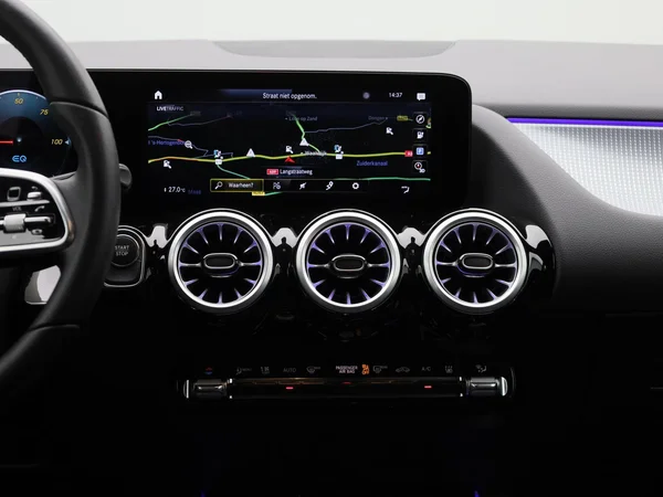 Mercedes-Benz EQA (2024) — foto 43 van 43