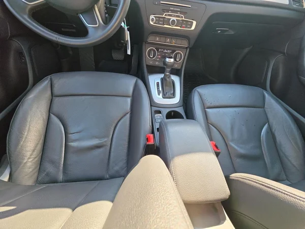 AUDI Q3 (2017) — foto 3 van 24