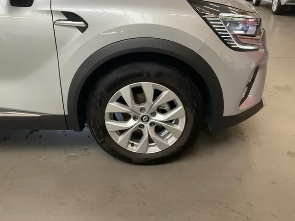 RENAULT Captur (2022) — foto 15 van 22