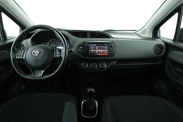 Toyota Yaris (2017) — foto 3 van 16